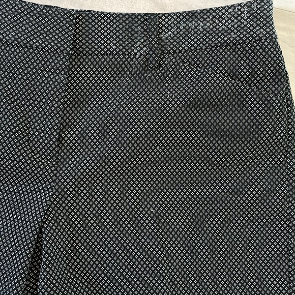 Express  editor shorts  Business casual shorts Black/white diamond pattern Sz 6 - Picture 4 of 9